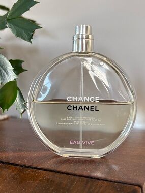 Chanel Chance Eau Tendre & Scarf